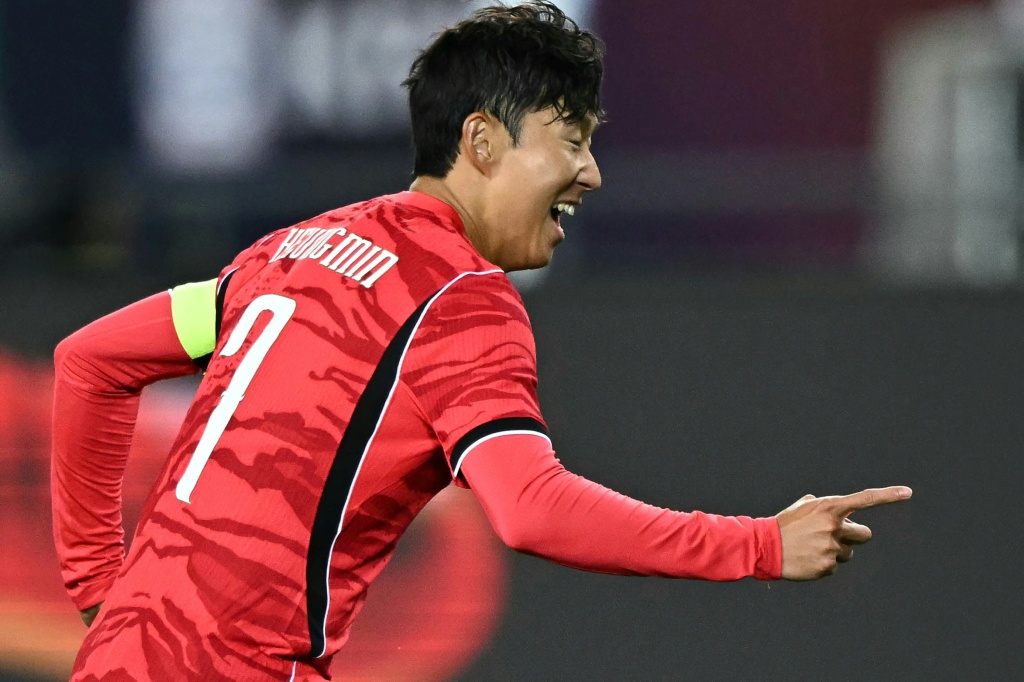 South Korea boss backs Son as captain after rift rumours