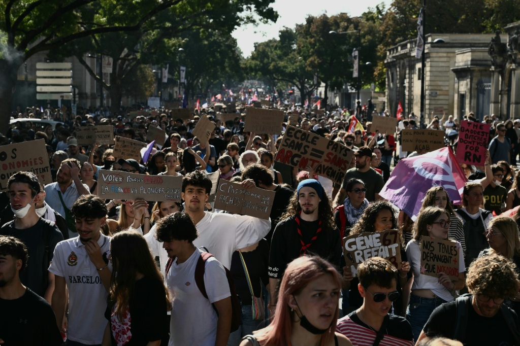 Demonstrators in the southewestern city of Bordeaux — Philippe LOPEZ / AFP
