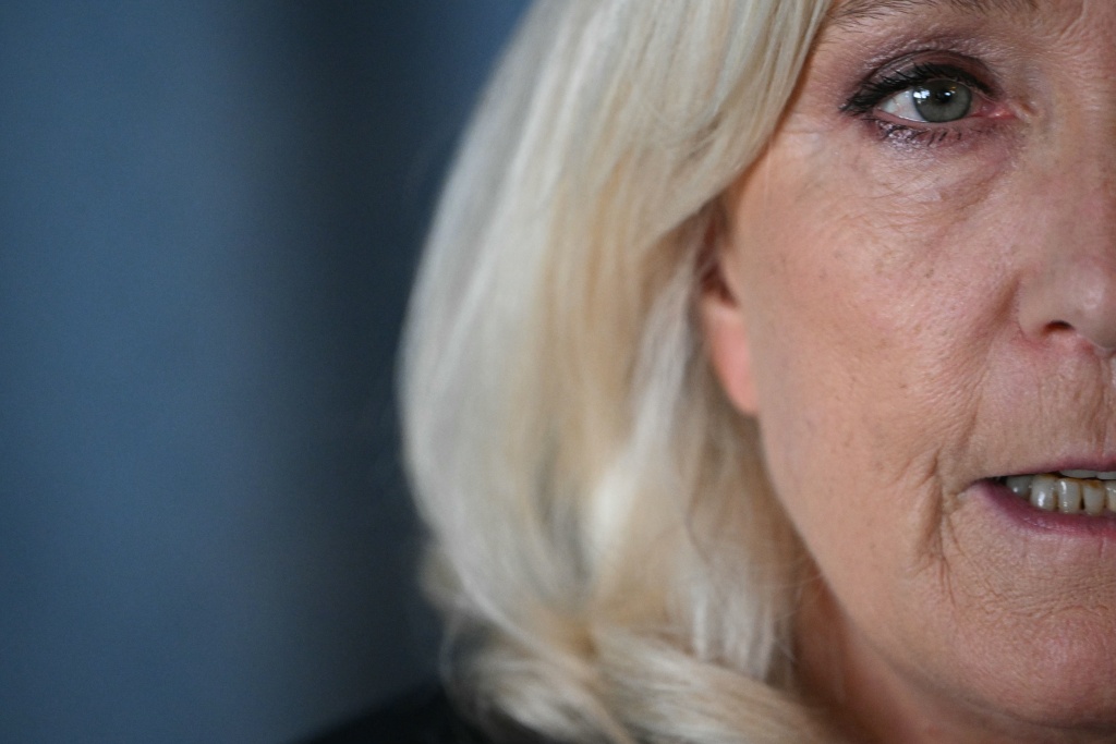 Far-right leader Le Pen kicks off presidency tilt in wake of France protests
