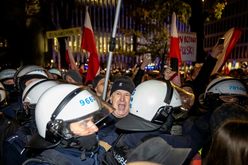 Poland's Constitutional Court has become the latest battleground between the country's centrist parties and its nationalist right wing — Wojtek RADWANSKI / AFP