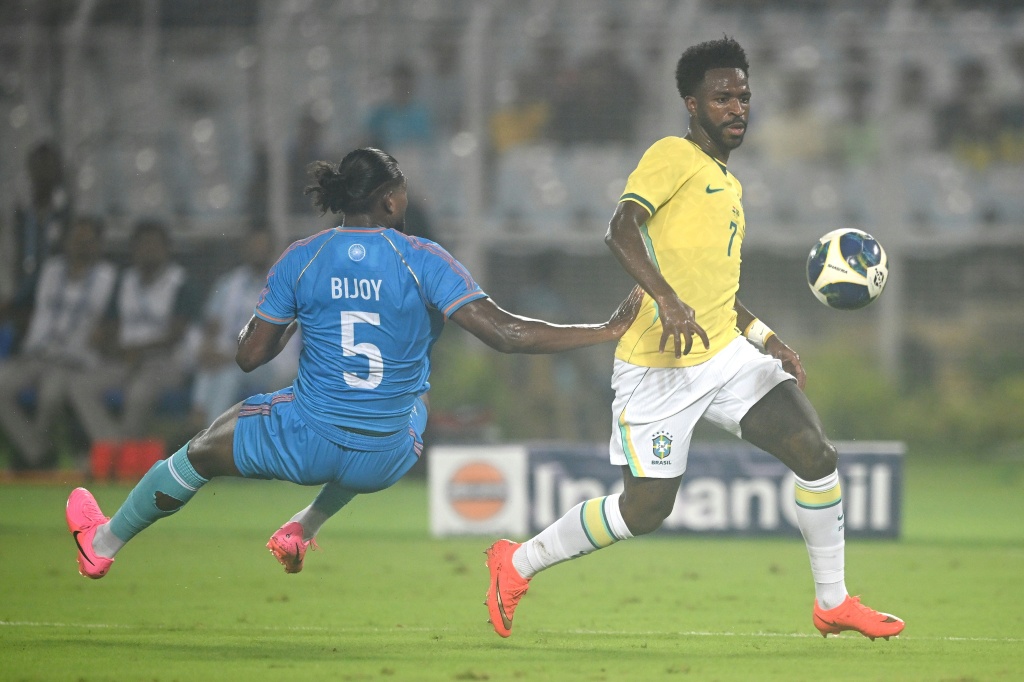 Brazil shine on Selecao's first visit to India