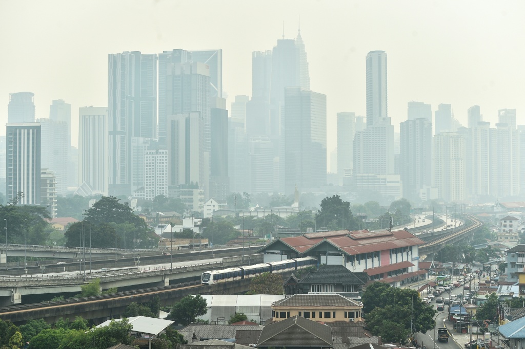 Malaysia closes schools in capital, parts of country due to haze