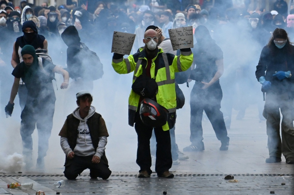 France's Macron to visit Marseille after protest violence