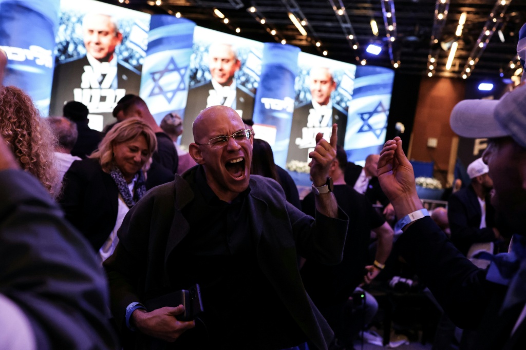 Neither Netanyahu's bloc nor that of his main rival has a majority — John WESSELS / AFP