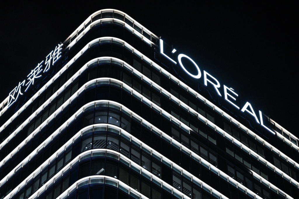 L'Oreal sees double-digit sales growth