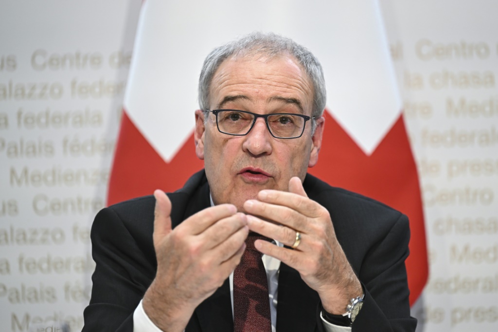 Swiss president to quit government