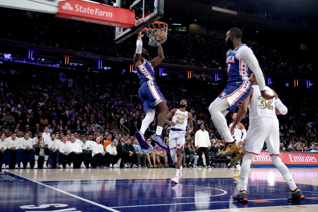 LeBron, Sixers spoil Knicks party, Thunder top Spurs as NBA season tips off