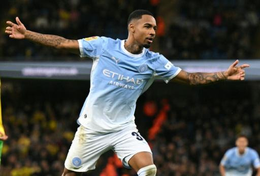 Com gol de Allan, Manchester City atropela Norwich na Copa da Liga Inglesa