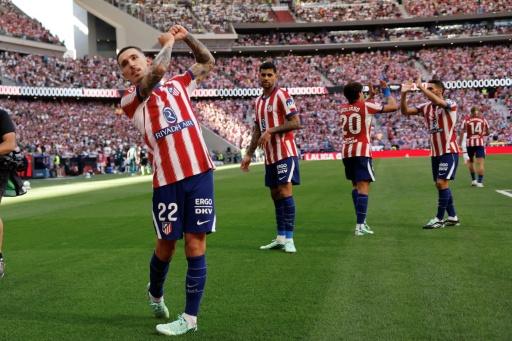Alejandro Grimaldo (N.22) après son penalty réussi pour l'Atlético face au Real, le 20 septembre 2026 au Metropolitano à Madrid — Oscar DEL POZO / AFP