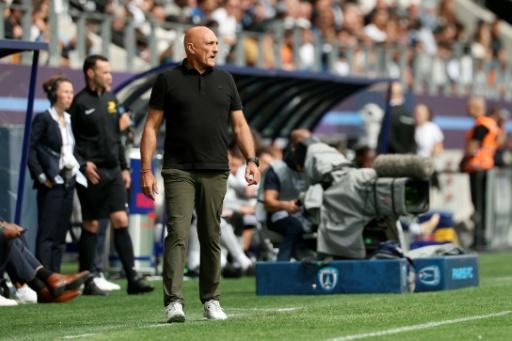 L'entraîneur de Nice Olivier Pantaloni lors d'un match de Ligue 1 contre le Paris FC, le 30 août 2026 à Paris — Thomas SAMSON / AFP