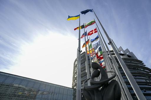 Enseñas europeas al viento