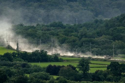 South Korean tanks are seen near the Demilitarized Zone (DMZ) dividing South Korea and North Korea — Lillian SUWANRUMPHA / AFP