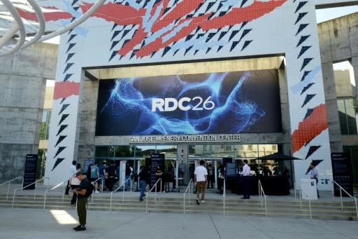L'entrée du San José McEnery Convention Center, où se tient la conférence des développeurs Roblox, le 11 septembre 2026 à San José, en Californie — Karl Mondon / AFP