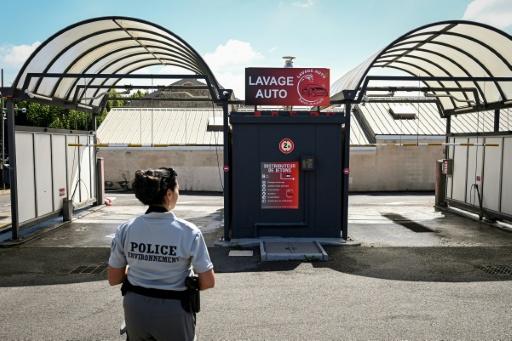 Sécheresse : les stations de lavage auto sont "la seule profession à qui on interdit de travailler", s'insurgent-elles
