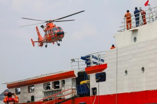 Search for Indonesia ferry victims moves into 'salvage operation': navy