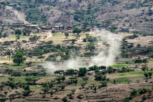 63 قتيلا في معارك اليمن والحوثيون يواصلون استهداف السعودية