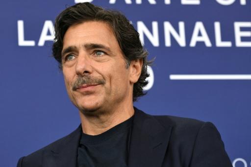 El actor italiano Adriano Giannini en la Mostra de Venecia, el 11 de septiembre 2026 — Tiziana FABI / AFP