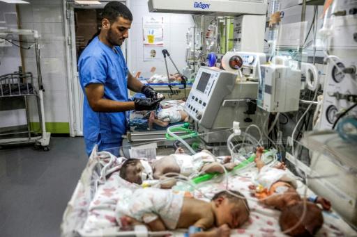 رعاية أطفال خدج في مستشفى ناصر بخان يونس بقطاع غزة في 7 أيلول/سبتمبر 2026 — بشار طالب