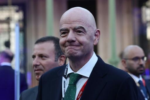 Uefa e Concacaf pedem à Fifa "pelo menos" US$ 10 milhões para cada uma das 211 federações-membro