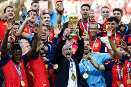 "No vale lo hecho en el Mundial, hay que ser mejores", advierte De la Fuente
