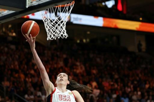 US power forward Breanna Stewart once again led from the front, scoring a game-high 22 points — Odd ANDERSEN / AFP