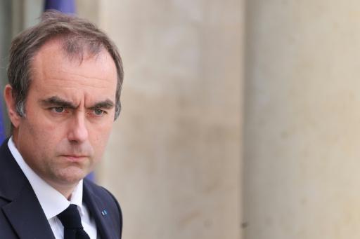 El primer ministro francés, Sebastien Lecornu, sale del palacio presidencial del Elíseo tras una reunión semanal del gobierno, el 10 de septiembre de 2026 en París — Ludovic Marin / AFP