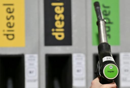 Einigung auf Tankrabatt von 17 Cent je Liter bis Jahresende und Spritpreisdeckel